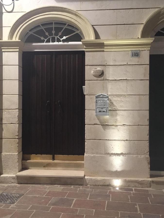 Equorum Delicious Suite - Ostuni Centro Exterior foto